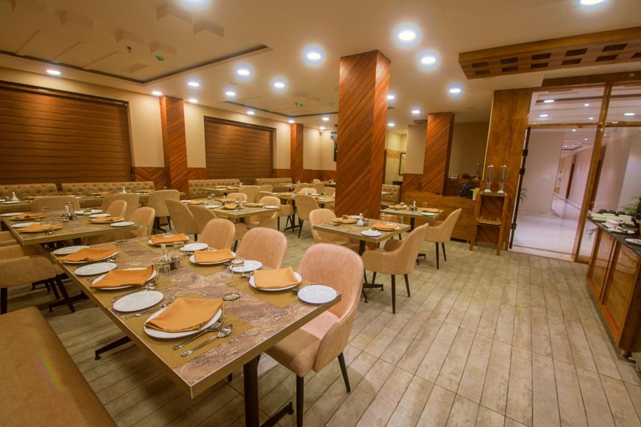 Shivaay Morex- A Vegetarian Hotel Дармсала Экстерьер фото