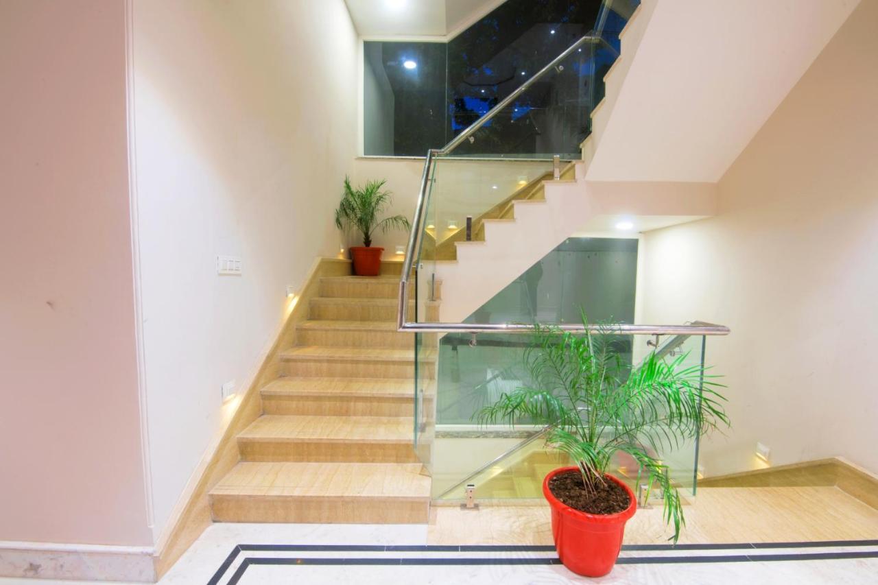 Shivaay Morex- A Vegetarian Hotel Дармсала Экстерьер фото